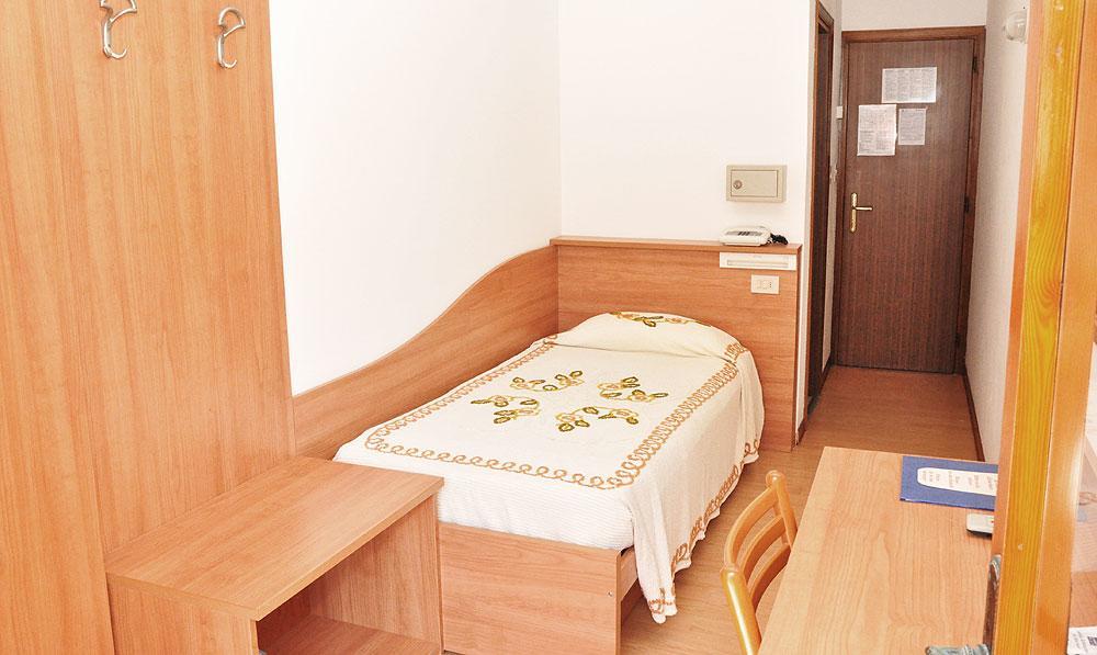 Hotel Midi Лідо-ді-Єзоло Екстер'єр фото